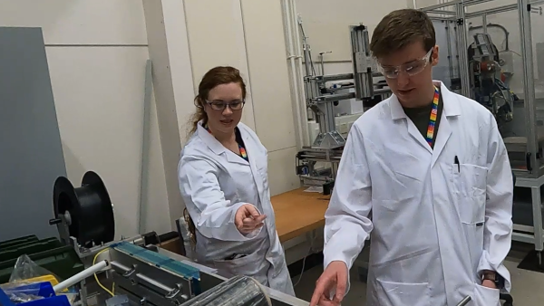 Laura and Cameron in the lab